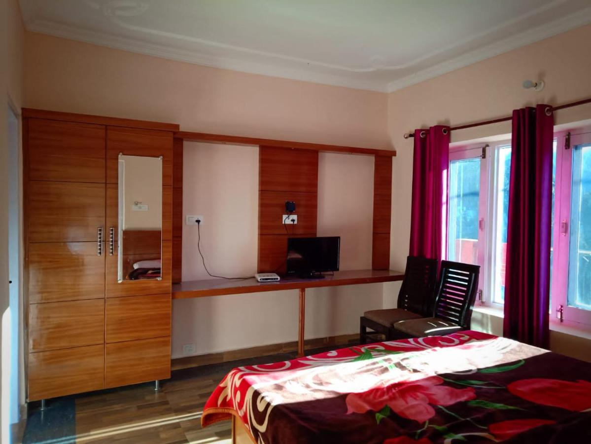 Hotel Monal 댈하우지 외부 사진